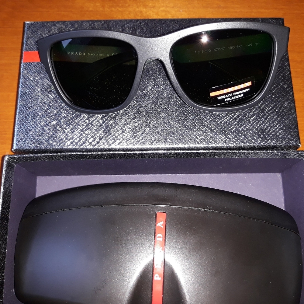 Authentic Prada Sunglasses SPS 03S POLARIZED. SIZE 57. MATTE BLACK.